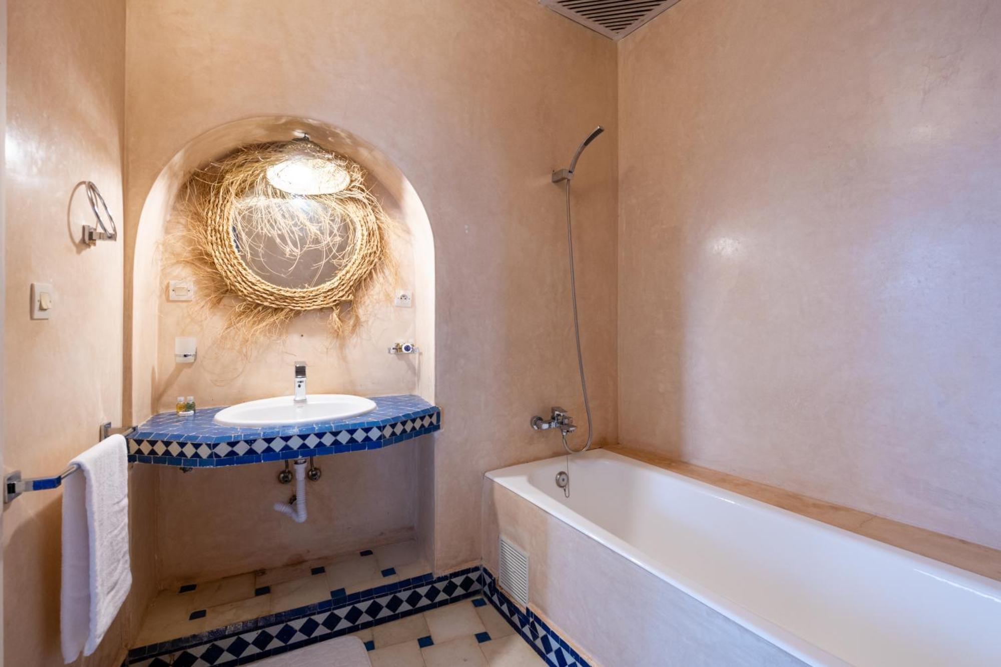 Riad Asilah 32 外观 照片